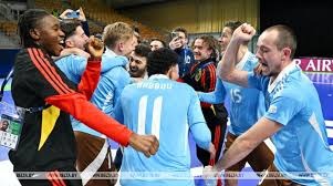 塞尔电台：什琴斯尼决定和巴萨续约，双方可能签1+1合同